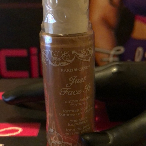Hard Candy Tan Just Face It Concealer - Picture 2 of 4